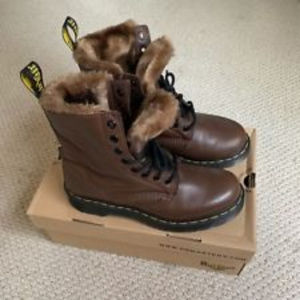 Doc Martens Serena Dark Brown Polished Mirage